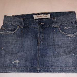 Mission denim skirt size small, fits like a medium